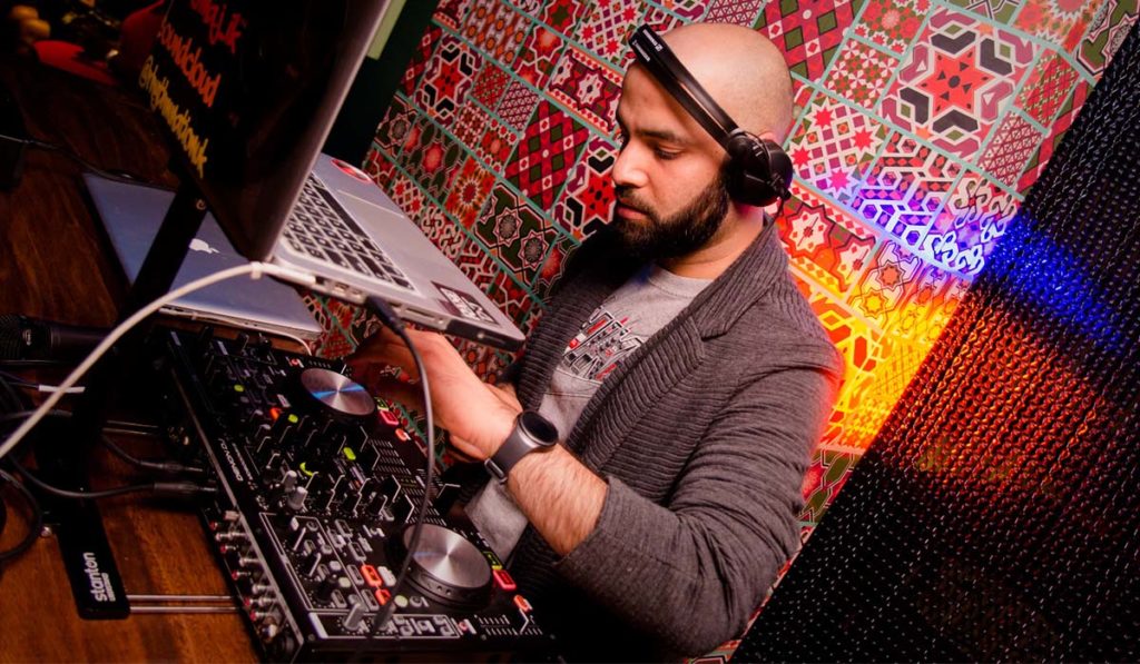 Hire a DJ for a Wedding, Party, Private or Corporate Event | DJ Controller | Laptop | DJ Software | Audio Interface